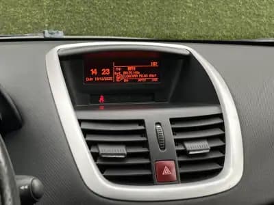 Sell Peugeot 207 2012 - 7750 EUR, 138000 km - AUTO.MOTO.pt