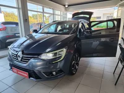Sell Renault Mégane Sport Tourer 2019 - 13750 EUR, 155000 km - AUTO.MOTO.pt