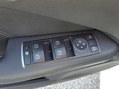 Sell Mercedes-Benz E 220 2014 - 18900 EUR, 213445 km - AUTO.MOTO.pt