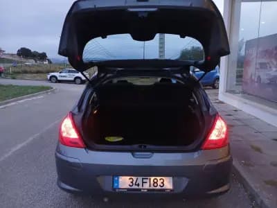 Vendo Peugeot 308 2008 - 6800 EUR, 159500 km - AUTO.MOTO.pt