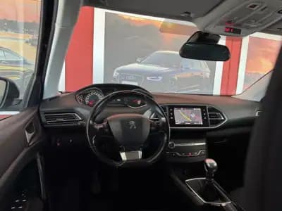 Vendo Peugeot 308 SW 2018 - 13500 EUR, 49820 km - AUTO.MOTO.pt