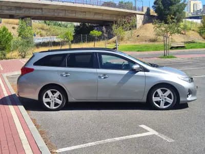 Vendo Toyota Auris Touring Sports 2015 - 12980 EUR, 229000 km - AUTO.MOTO.pt