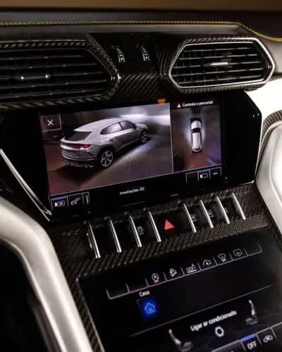 Vendo Lamborghini Urus 2020 - 305000 EUR, 104000 km - AUTO.MOTO.pt