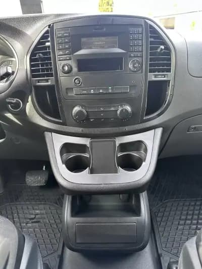 Vendo Mercedes-Benz Vito Tourer 2020 - 29900 EUR, 225000 km - AUTO.MOTO.pt
