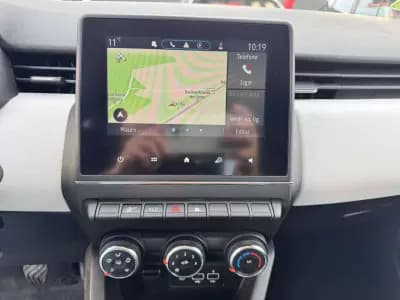 Vendo Renault Clio 2023 - 15500 EUR, 136000 km - AUTO.MOTO.pt