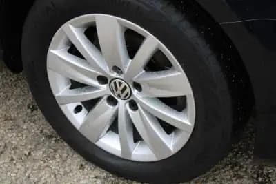 Vendo Volkswagen Passat 2011 - 10990 EUR, 174000 km - AUTO.MOTO.pt