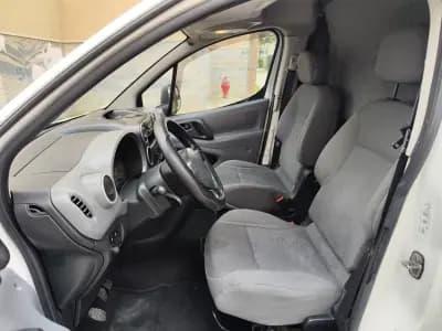 Vendo Peugeot Partner 2010 - 5480 EUR, 286000 km - AUTO.MOTO.pt