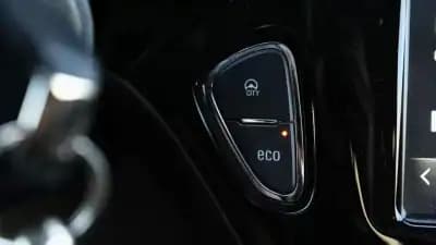 Sell Opel Adam 2016 - 11400 EUR, 62000 km - AUTO.MOTO.pt