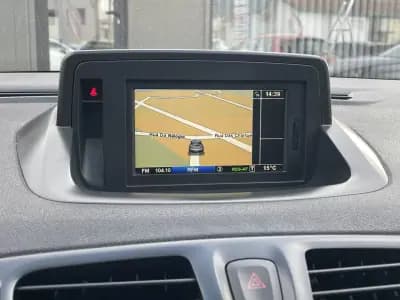 Vendo Renault Mégane 2011 - 7500 EUR, 272530 km - AUTO.MOTO.pt