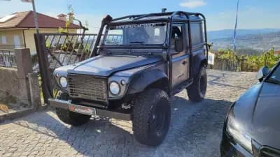 Vendo Land Rover Defender 2001 - 35000 EUR, 81787 km - AUTO.MOTO.pt