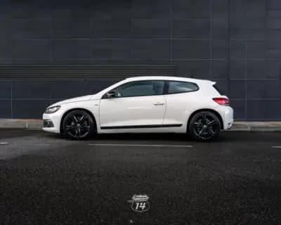 Vendo Volkswagen Scirocco 2013 - 16990 EUR, 153299 km - AUTO.MOTO.pt