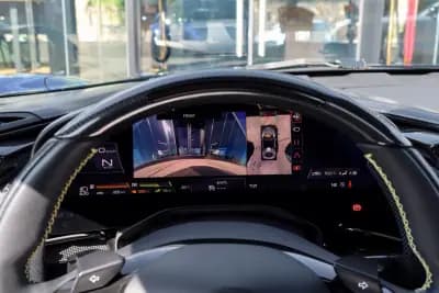 Sell Ferrari SF90 2021 - 685000 EUR, 858 km - AUTO.MOTO.pt