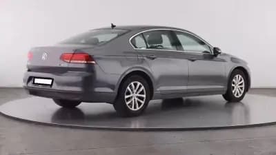 Vendo Volkswagen Passat 2016 - 10999 EUR, 190000 km - AUTO.MOTO.pt