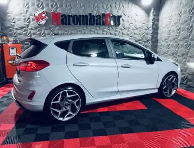 Sell Ford Fiesta 2019 - 21990 EUR, 151232 km - AUTO.MOTO.pt