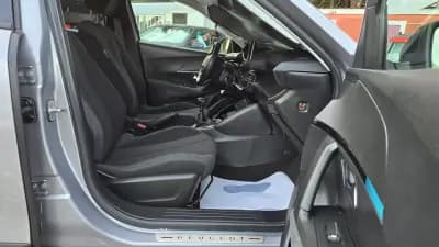 Vendo Peugeot 2008 2021 - 16250 EUR, 42900 km - AUTO.MOTO.pt