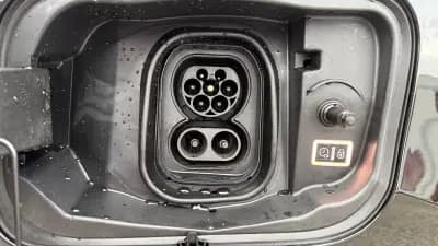 Sell Citroën e-C4 2022 - 19990 EUR, 20800 km - AUTO.MOTO.pt