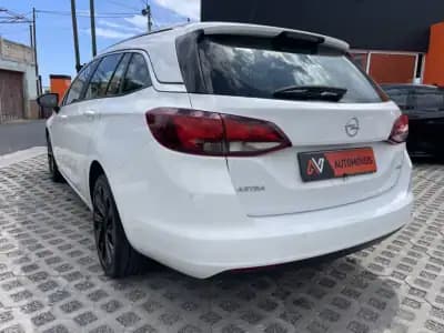 Vendo Opel Astra 2016 - 10950 EUR, 102477 km - AUTO.MOTO.pt