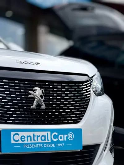 Vendo Peugeot 2008 2021 - 17950 EUR, 65000 km - AUTO.MOTO.pt