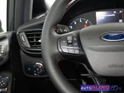 Sell Ford Fiesta 2022 - 14950 EUR, 65895 km - AUTO.MOTO.pt