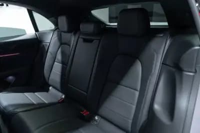 Vendo Porsche Macan 2025 - 88950 EUR, 14000 km - AUTO.MOTO.pt