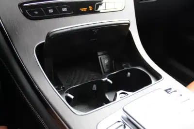 Vendo Mercedes-Benz GLC 300 2020 - 36900 EUR, 148682 km - AUTO.MOTO.pt