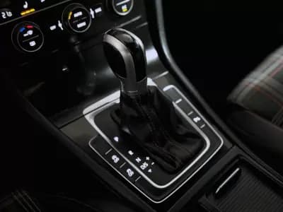 Vendo Volkswagen Golf 2015 - 22990 EUR, 173306 km - AUTO.MOTO.pt