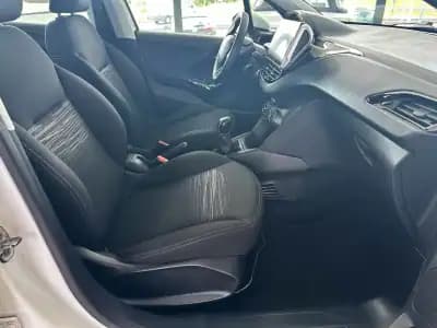 Sell Peugeot 208 2018 - 11990 EUR, 141744 km - AUTO.MOTO.pt