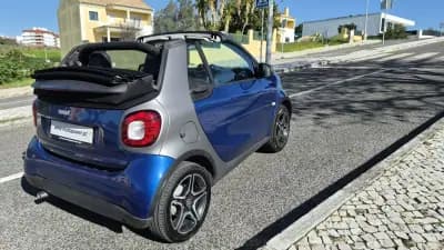 Vendo Smart Fortwo Cabrio 2018 - 15480 EUR, 38000 km - AUTO.MOTO.pt
