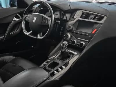 Vendo DS DS5 2015 - 14950 EUR, 117000 km - AUTO.MOTO.pt