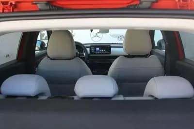 Vendo Fiat 600e 2023 - 29980 EUR, 7039 km - AUTO.MOTO.pt