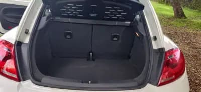 Vendo Volkswagen New Beetle 2015 - 14950 EUR, 156200 km - AUTO.MOTO.pt