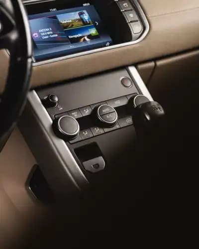 Vendo Land Rover Range Rover Evoque 2016 - 20950 EUR, 148000 km - AUTO.MOTO.pt