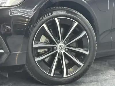 Vendo Volvo V60 2023 - 38500 EUR, 60000 km - AUTO.MOTO.pt