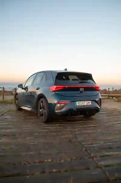 Sell Cupra Born 2022 - 23900 EUR, 61000 km - AUTO.MOTO.pt