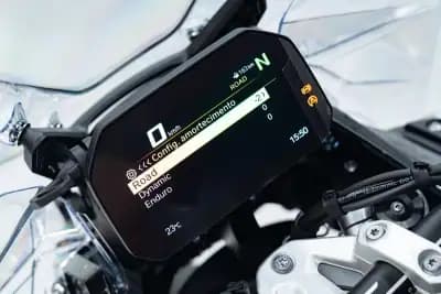 Sell BMW R 1300 GS Adventure 2024 - 24950 EUR, 6150 km - AUTO.MOTO.pt