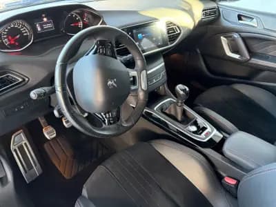 Vendo Peugeot 308 2020 - 14990 EUR, 77418 km - AUTO.MOTO.pt