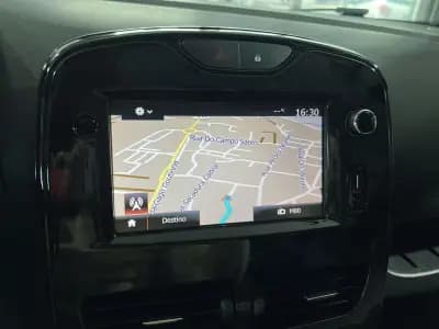 Vendo Renault Clio Sport Tourer 2015 - 8600 EUR, 248781 km - AUTO.MOTO.pt