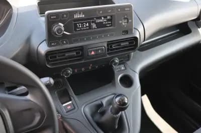 Vendo Peugeot Partner 1.6 BlueHDi Style 2019 - 12500 EUR, 174520 km - AUTO.MOTO.pt