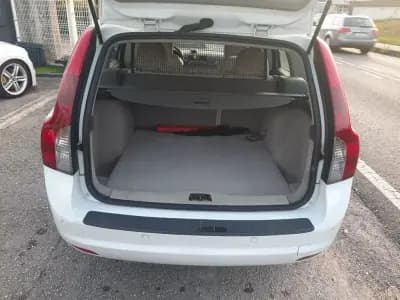 Sell Volvo V50 2009 - 6900 EUR, 276300 km - AUTO.MOTO.pt