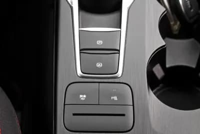 Vendo Ford Kuga 2022 - 29900 EUR, 80756 km - AUTO.MOTO.pt