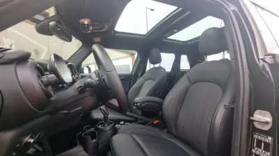 Vendo MINI 2023 - 37500 EUR, 2186 km - AUTO.MOTO.pt