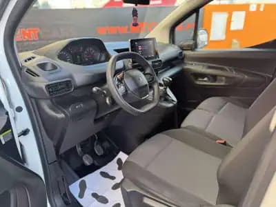 Vendo Peugeot Partner 2022 - 13900 EUR, 118623 km - AUTO.MOTO.pt