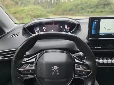 Vendo Peugeot 3008 2021 - 21900 EUR, 148000 km - AUTO.MOTO.pt