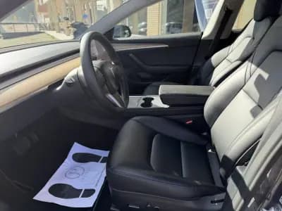 Vendo Tesla Model 3 2022 - 29900 EUR, 95000 km - AUTO.MOTO.pt