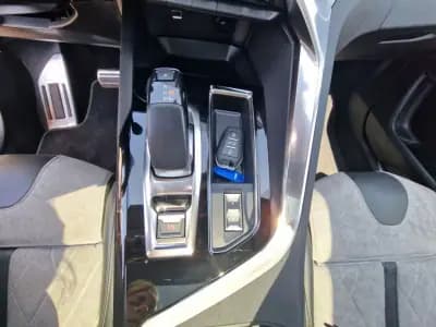 Vendo Peugeot 3008 2020 - 30499 EUR, 65405 km - AUTO.MOTO.pt