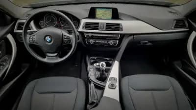 Sell BMW 318 2017 - 22450 EUR, 147000 km - AUTO.MOTO.pt