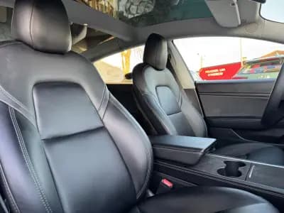 Vendo Tesla Model 3 2021 - 26500 EUR, 105000 km - AUTO.MOTO.pt