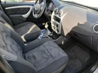 Vendo Dacia Sandero 2012 - 5750 EUR, 158792 km - AUTO.MOTO.pt