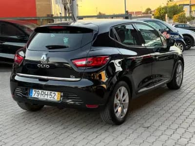 Sell Renault Clio 2018 - 11950 EUR, 88000 km - AUTO.MOTO.pt