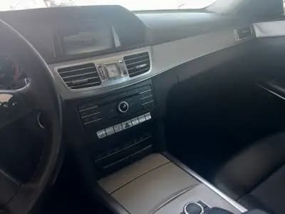 Vendo Mercedes-Benz E 200 2016 - 20900 EUR, 180000 km - AUTO.MOTO.pt